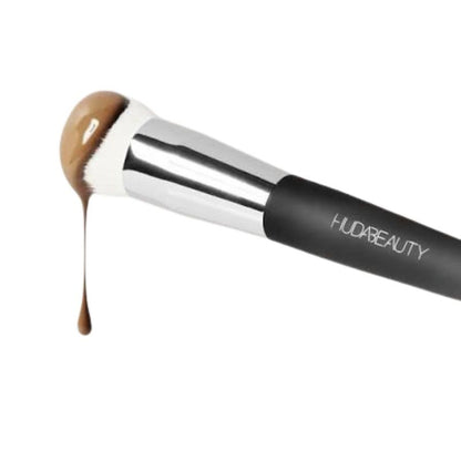Huda Beauty - Easy Blur Base Brush